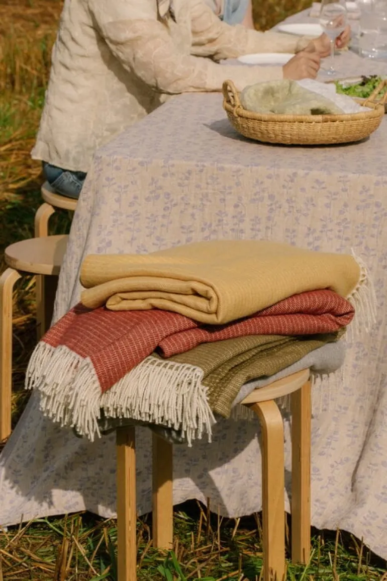 Lapuan Kankurit Lepo blanket, 135 x 180 cm, white - ochre