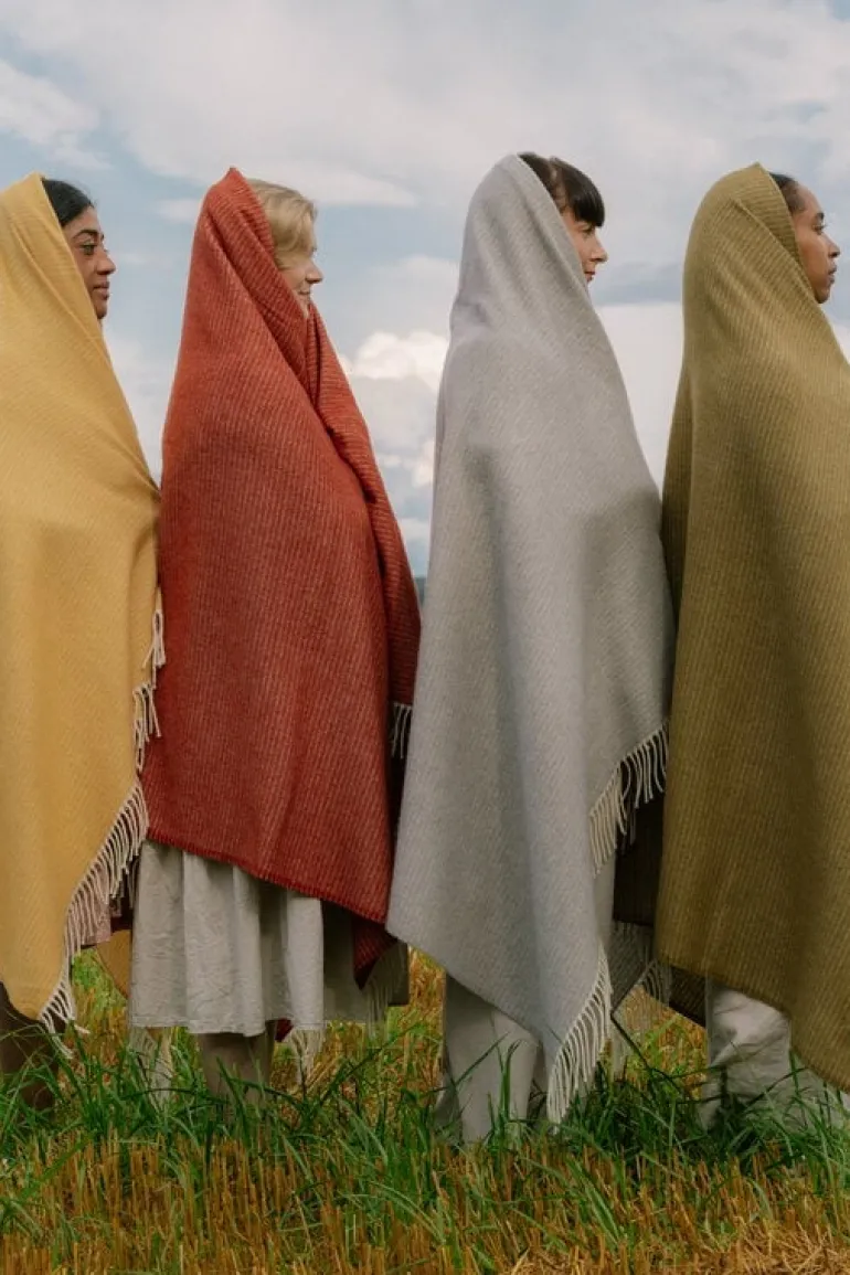 Lapuan Kankurit Lepo blanket, 135 x 180 cm, white - grey