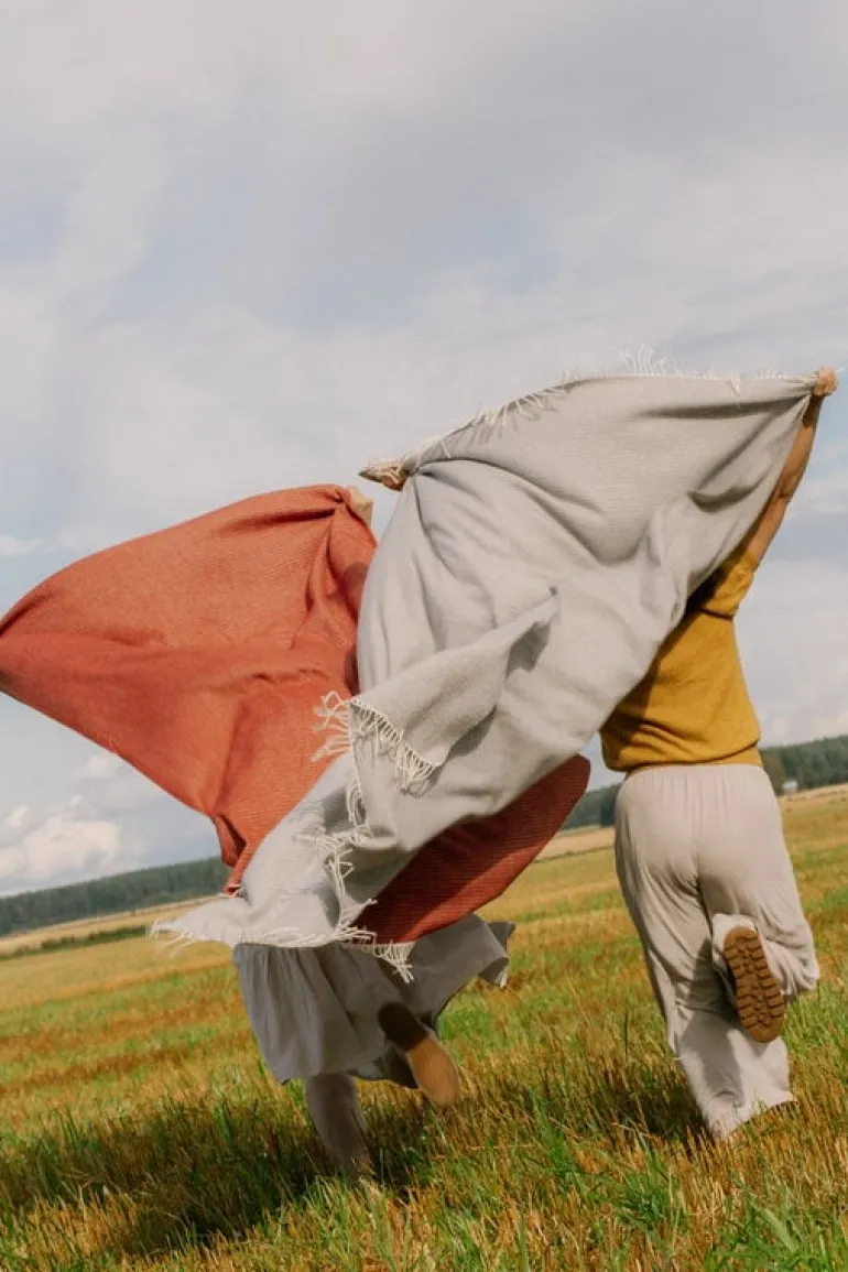 Lapuan Kankurit Lepo blanket, 135 x 180 cm, white - grey