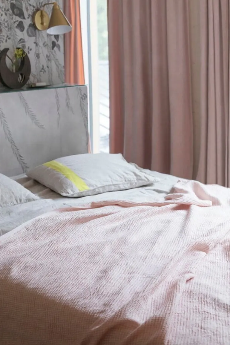 Lapuan Kankurit Maja blanket, white - rosa