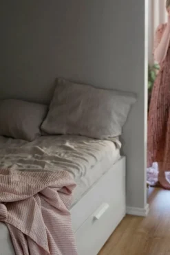 Lapuan Kankurit Maja blanket, white - rosa