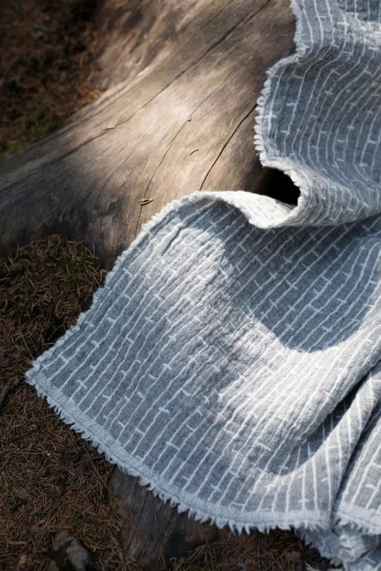 Lapuan Kankurit Metsä blanket, light grey