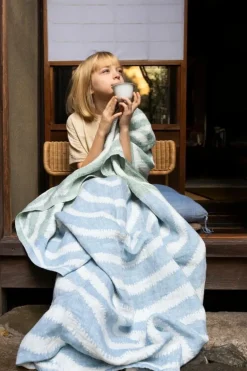 Lapuan Kankurit Metsälampi table cloth/throw, 145 x 200 cm, white - green - blue