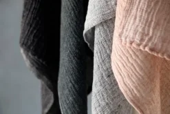 Lapuan Kankurit Nyytti giant towel, black - green