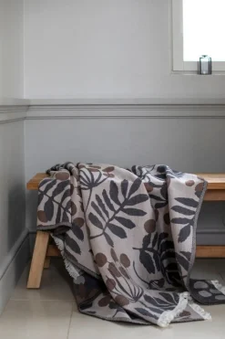 Lapuan Kankurit Pihapuu blanket, 135 x 180 cm, beige - brown - black