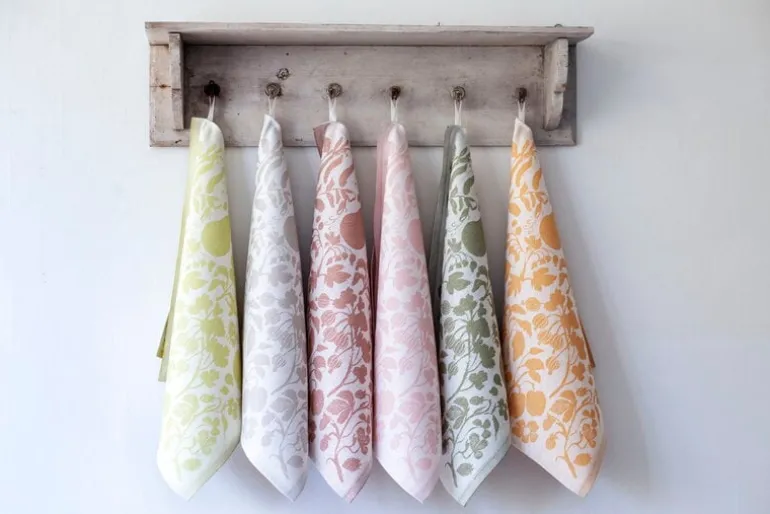 Lapuan Kankurit Puutarha towel/napkin, white - olive