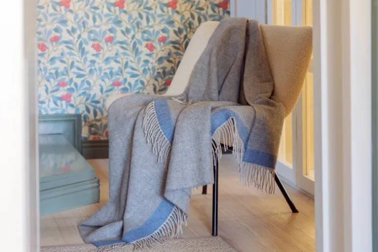 Lapuan Kankurit Rauha blanket, 13 x 180 cm, grey - blue