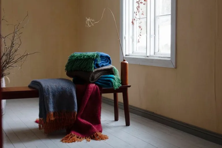 Lapuan Kankurit Revontuli mohair blanket, rust - denim blue