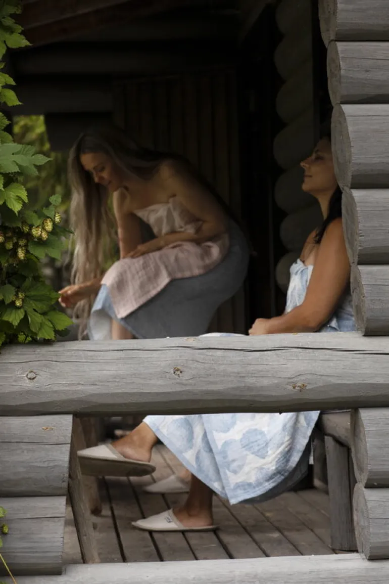 Lapuan Kankurit Sade sauna cover, 46 x 150 cm, white - rainy blue