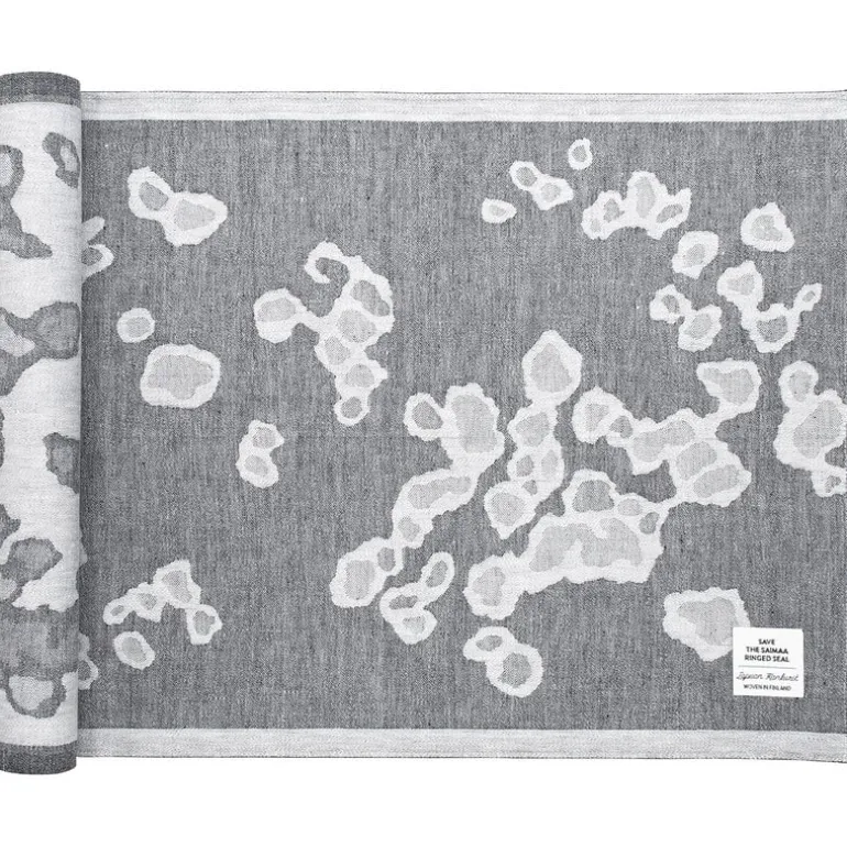 Lapuan Kankurit Saimaannorppa seat cover 46 x 150 cm