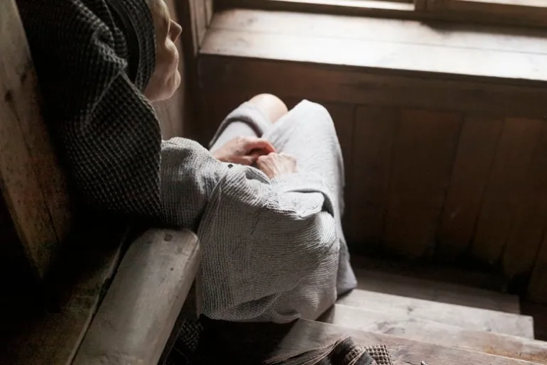 Lapuan Kankurit Terva bathrobe with hood, white - grey