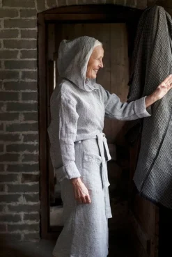 Lapuan Kankurit Terva bathrobe with hood, white - grey