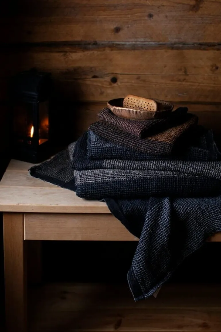 Lapuan Kankurit Terva giant towel, black - multi - grey