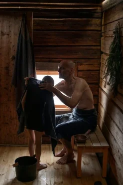 Lapuan Kankurit Terva giant towel, black - multi - grey