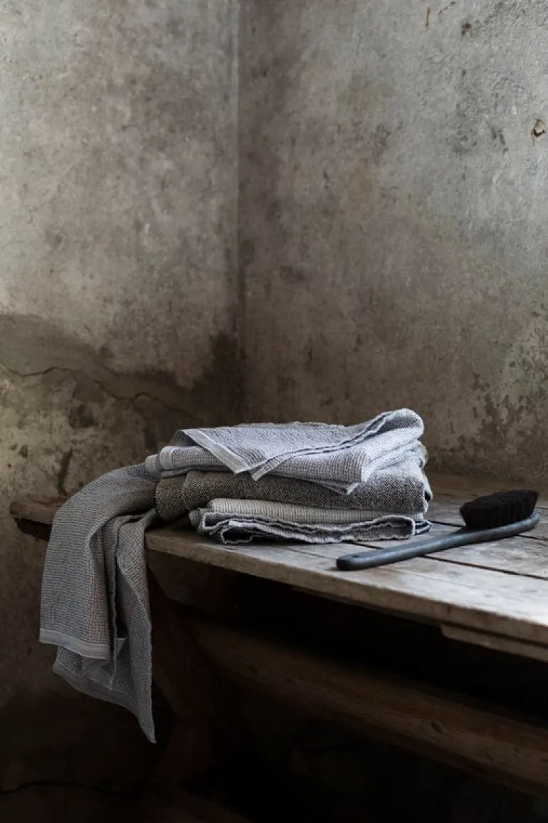 Lapuan Kankurit Terva hand towel, white - grey