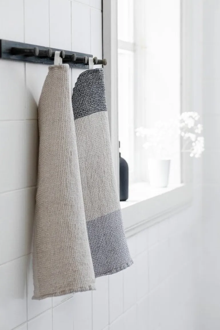 Lapuan Kankurit Terva small towel, white - linen