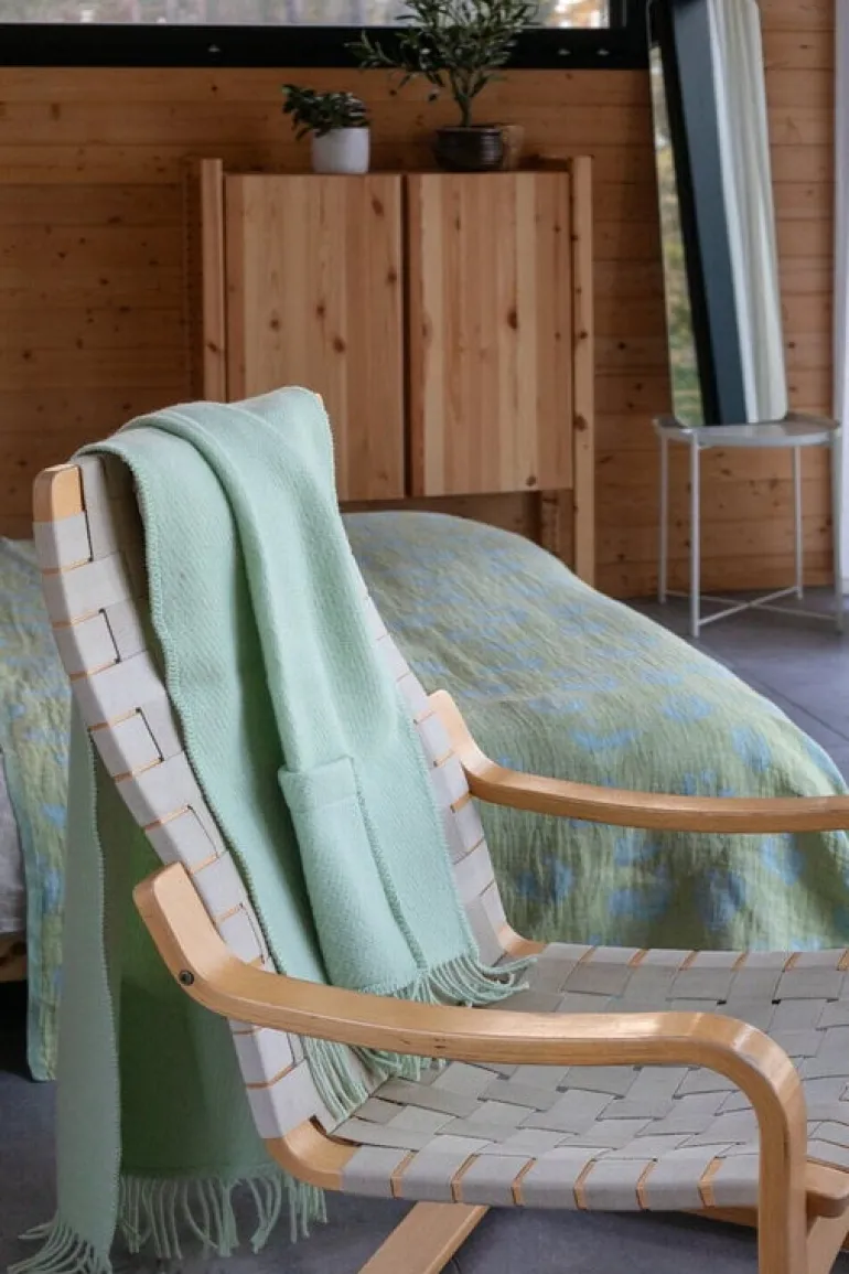 Lapuan Kankurit Uni pocket shawl, mint