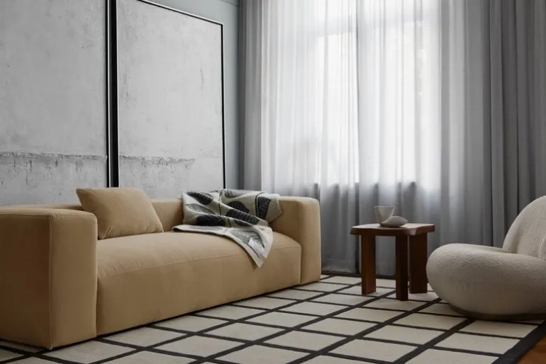 LAYERED Avenue Checked rug, black - white