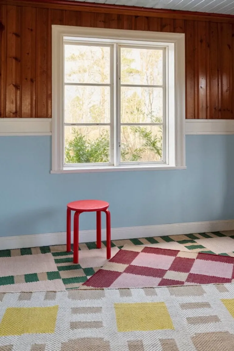 LAYERED Evelina Kroon Korean Chives jute rug