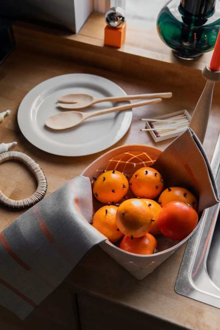 Lokal Helsinki Lehti salad servers, birch