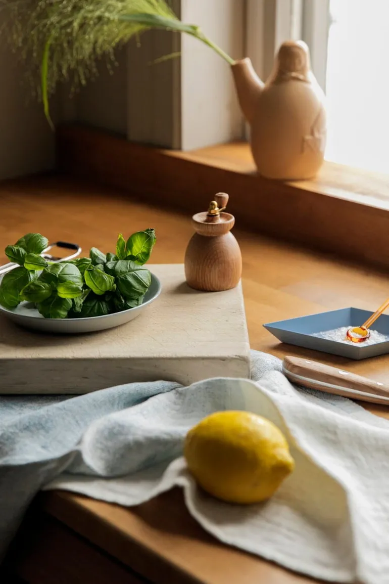 Lokal Helsinki Nekku glass spoon, orange