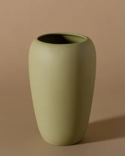 Lokal Helsinki Silmu vase, green