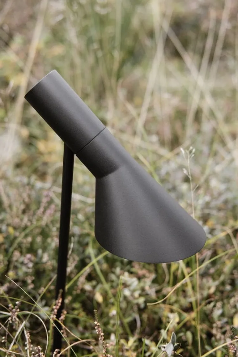 Louis Poulsen AJ Garden bollard lamp, short, 3000K, spike without adaptor