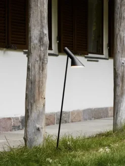 Louis Poulsen AJ Garden bollard lamp, long, 3000K, spike without adaptor