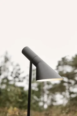 Louis Poulsen AJ Garden bollard lamp, long, 3000K, spike without adaptor