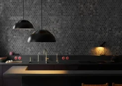 Louis Poulsen AJ Mini V3 table lamp, black