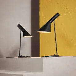 Louis Poulsen AJ Mini V3 table lamp, black