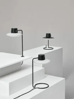 Louis Poulsen AJ Oxford table lamp, 280 mm, black - opal glass