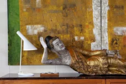 Louis Poulsen AJ table lamp V3, white