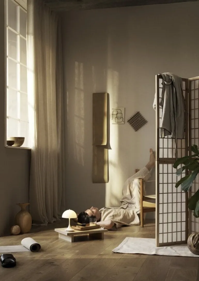 Louis Poulsen Panthella 160 Portable V3 table lamp, opal beige