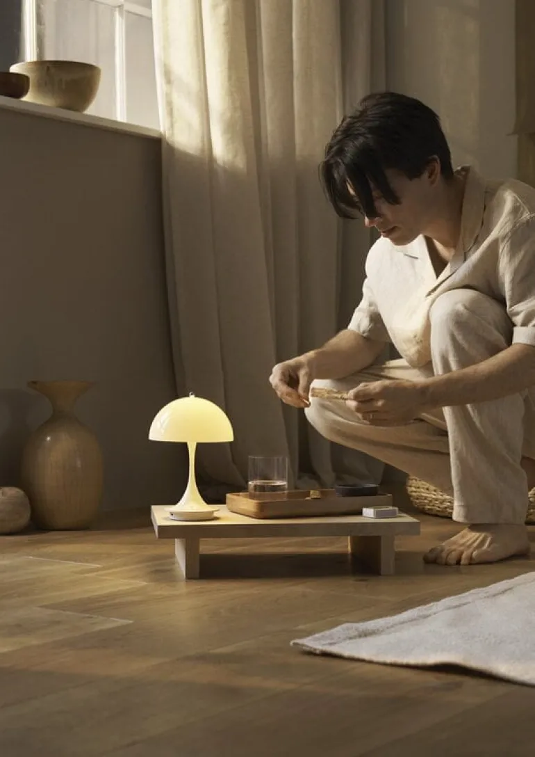 Louis Poulsen Panthella 160 Portable V3 table lamp, opal beige