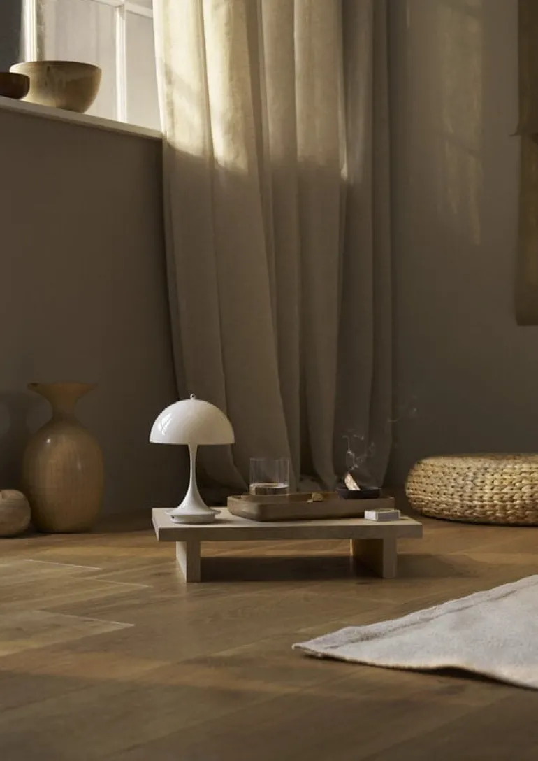 Louis Poulsen Panthella 160 Portable V3 table lamp, opal beige