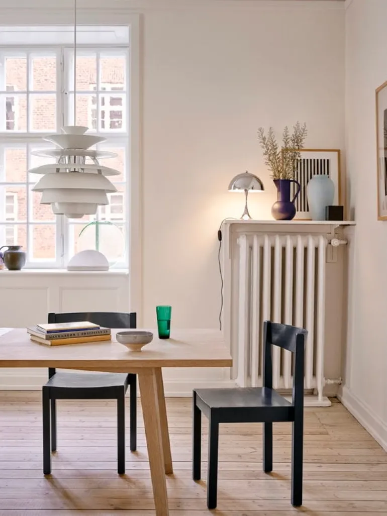 Louis Poulsen Panthella 250 table lamp, chrome