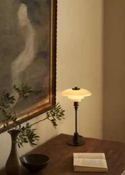 Louis Poulsen PH 2/1 table lamp, Limited edition, dusty terracotta