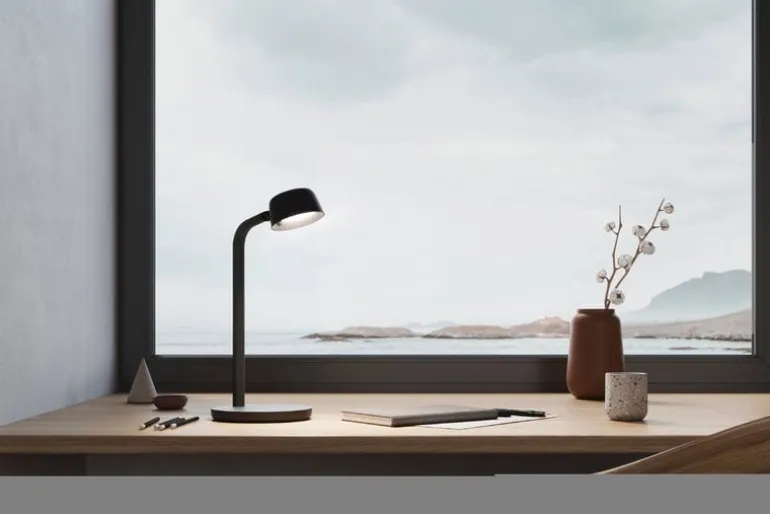 Luxo Motus Mini table lamp, white