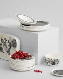Marimekko Oiva - Siirtolapuutarha serving dish, white-black
