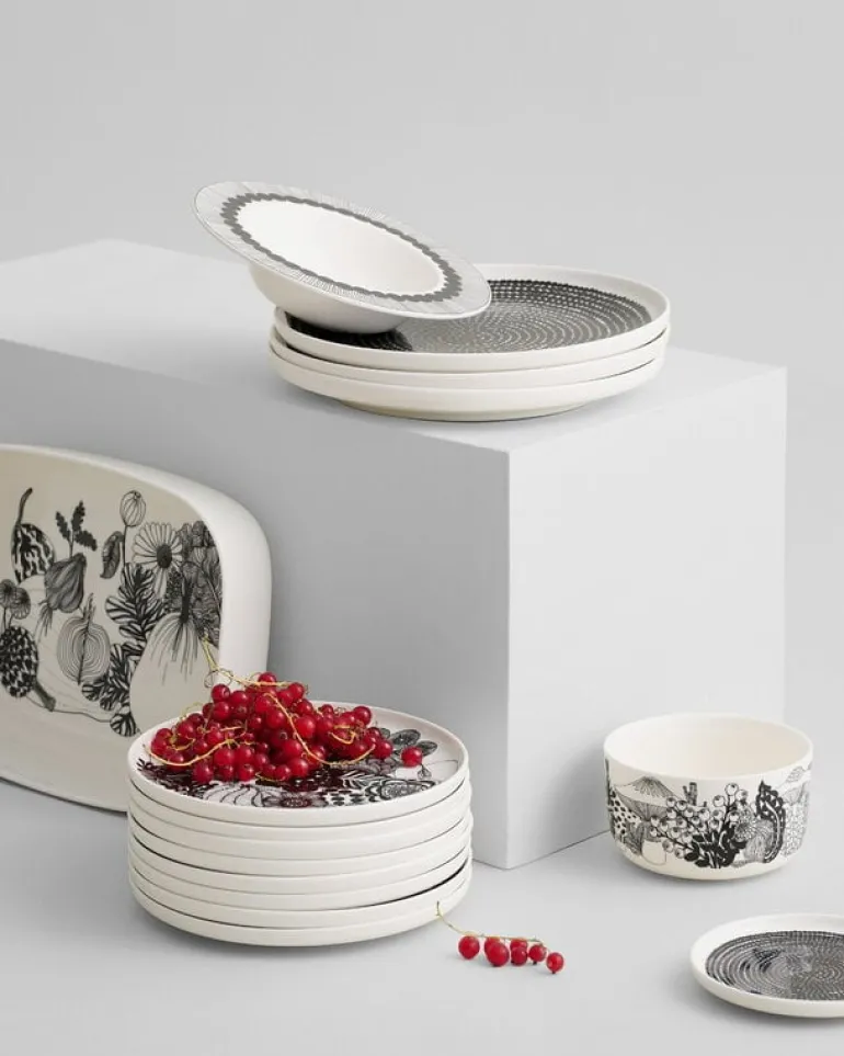 Marimekko Oiva - Siirtolapuutarha serving dish, white-black