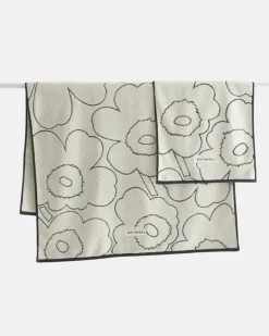 Marimekko Piirto Unikko hand towel, 50 x 100 cm, ivory - black