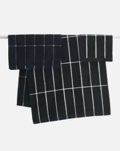 Marimekko Tiiliskivi bath towel, black - white