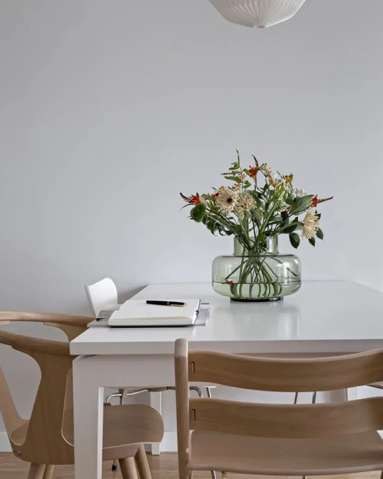 Marimekko Urna vase, olive