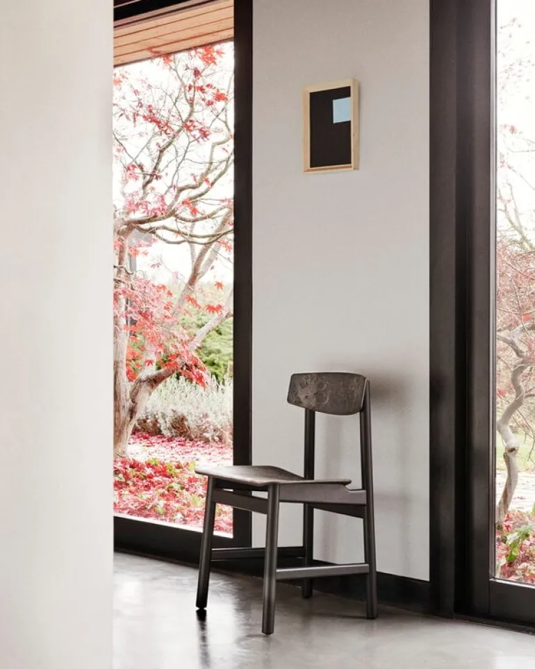 Mater Conscious 3162 chair, black beech - coffee waste black