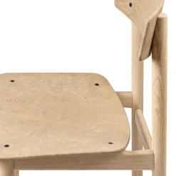 Mater Conscious 3162 chair, soaped oak - coffee waste light