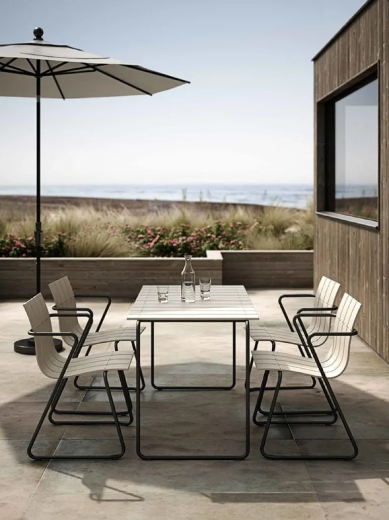 Mater Ocean table 140 x 70 cm, sand