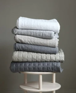 Matri Aava bed cover, 160 x 260 cm, sand