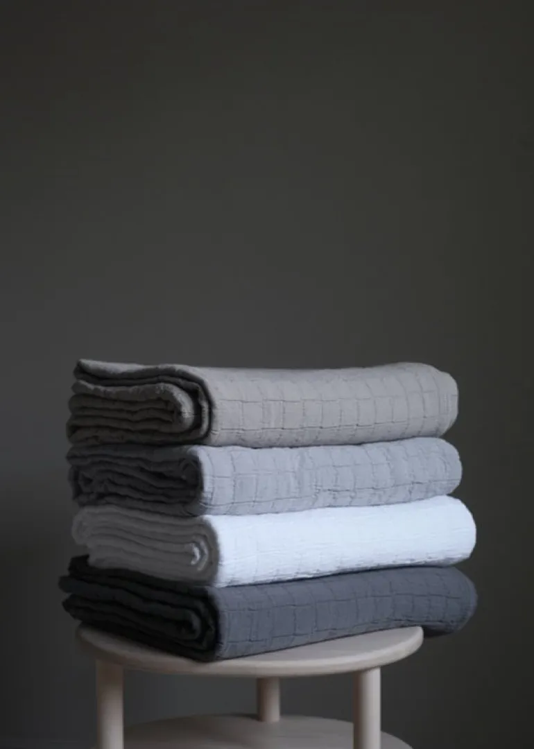 Matri Aava bed cover, 200 x 260 cm, dark grey