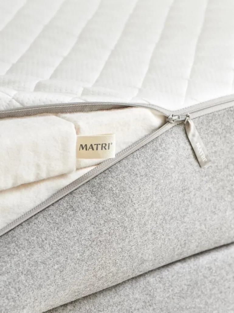 Matri Aina bed, 180 x 200 cm, light grey